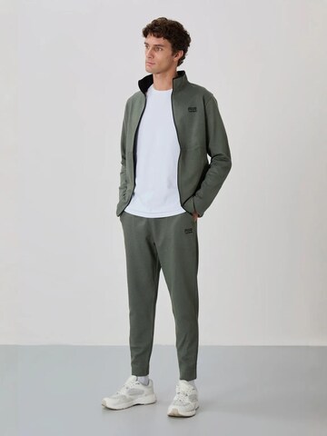 Survêtement 'Aktive Sets' Tommy Life en gris