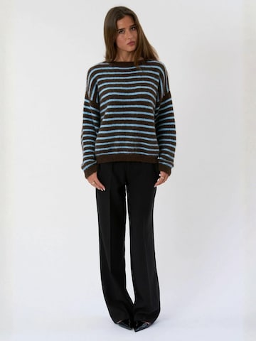 TEESHOPPEN Sweater ' Sienna ' in Blau