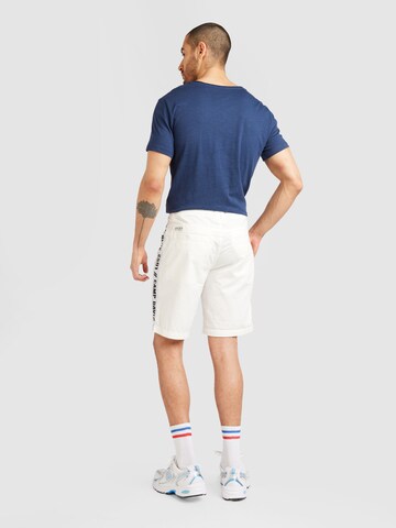 Regular Pantalon chino CAMP DAVID en blanc