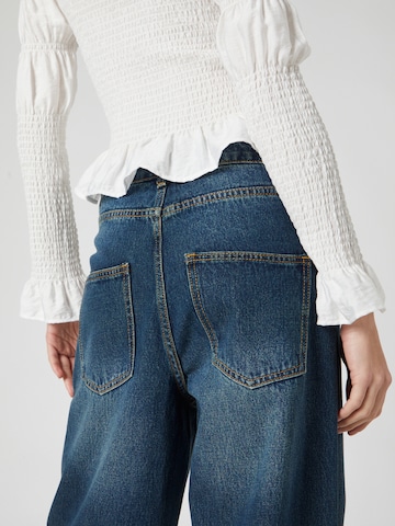 Bella x ABOUT YOU Wide leg Jeans 'Judith' in Blauw