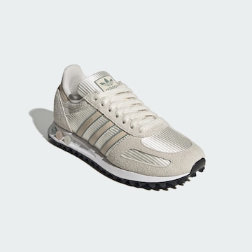 ADIDAS ORIGINALS - Zapatillas deportivas bajas 'La Trainer' en blanco