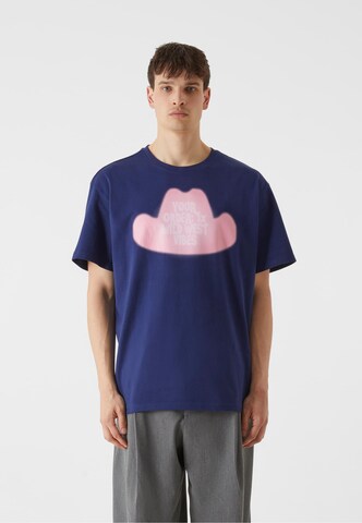 Lost Youth Shirt 'Lost Youth Tee - Wild Room Service' in Blauw: voorkant