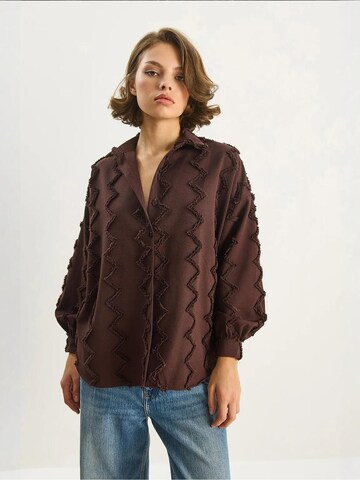 Camicia da donna di Bianco Lucci in marrone: frontale