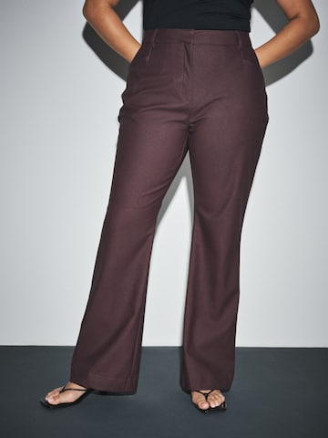 Next Bootcut Bukser i rød: forside