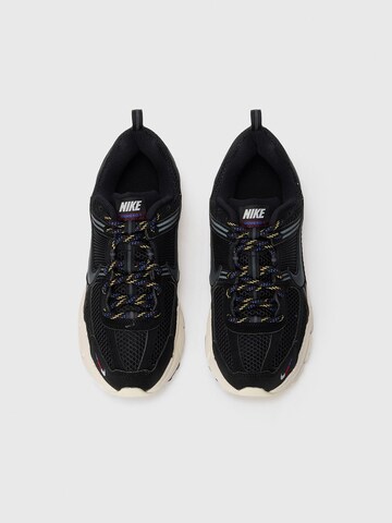 Sneaker 'VOMERO' de la Nike Sportswear pe negru