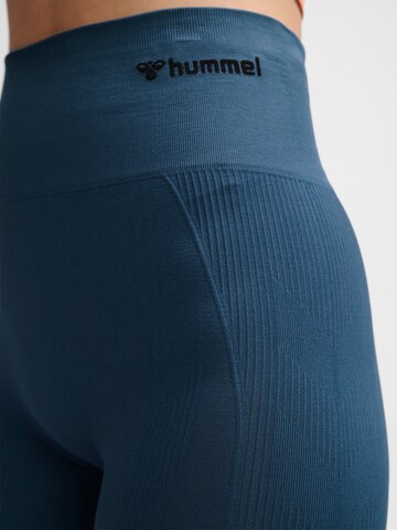 Hummel Skinny Športne hlače 'Tif' | modra barva