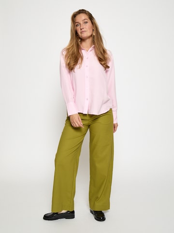 Regular Pantalon 'Lucey' DESIRES en vert