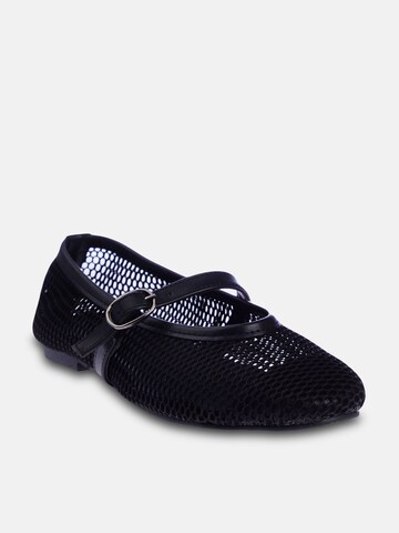 Trendyol Strap ballerina in Black: front
