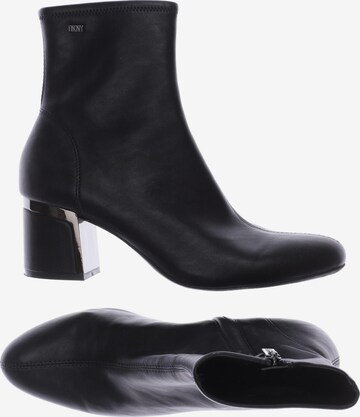 DKNY Dress Boots in 40 in Black: front