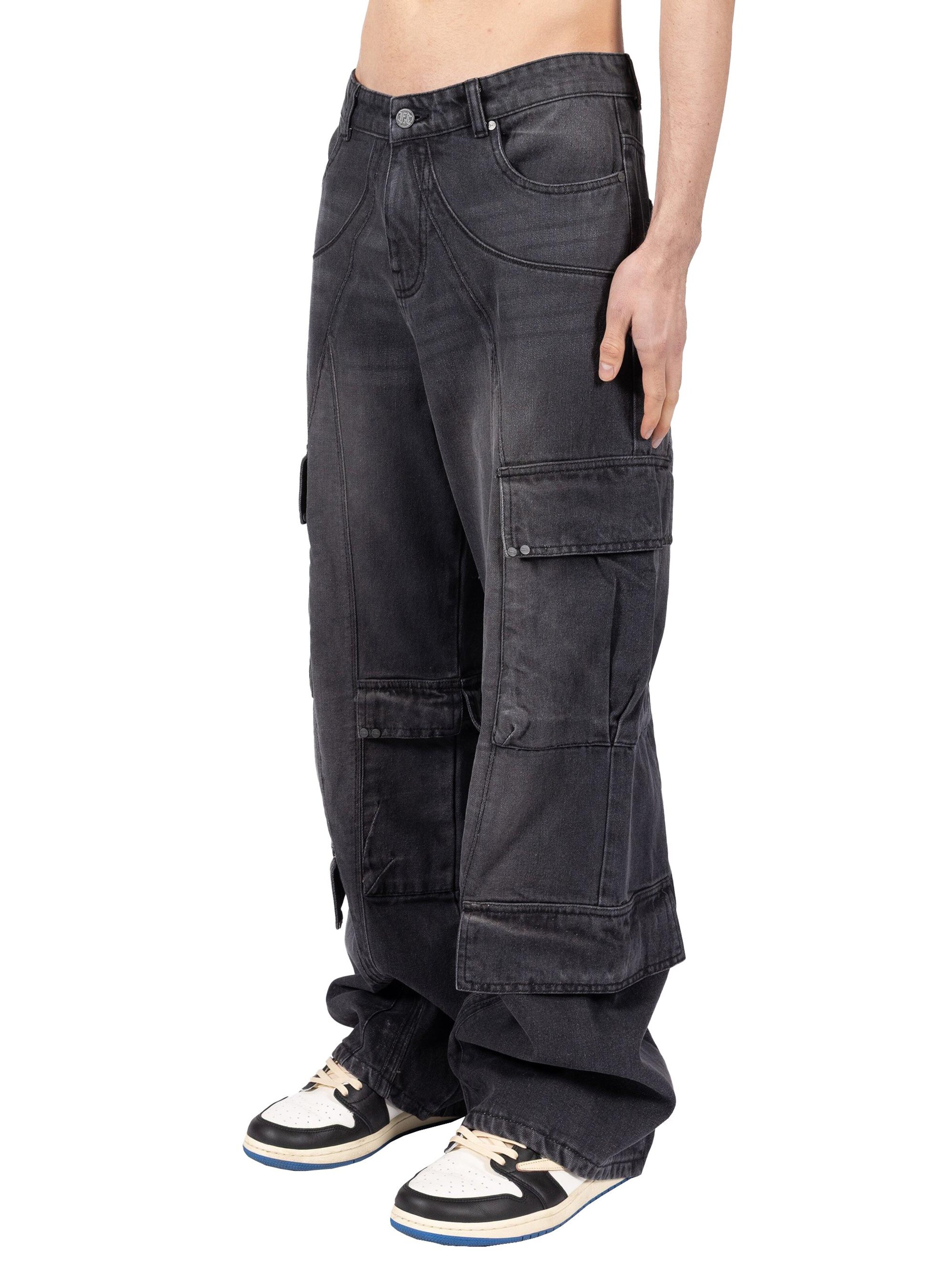 FAVELA Baggy Cargo Jeans in Black