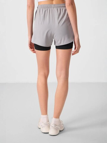 Tommy Life Regular Sports trousers in Grey