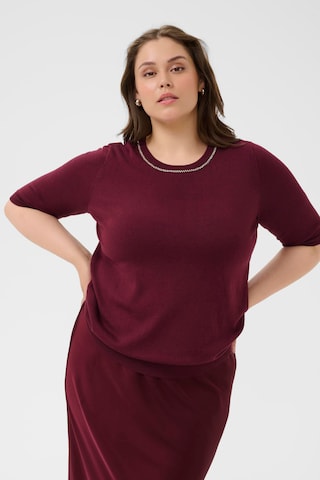 KAFFE CURVE Trui 'Carla' in Rood: voorkant