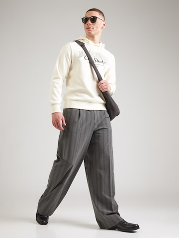 JACK & JONES Свитшот 'JJMAKOTO' в Белый