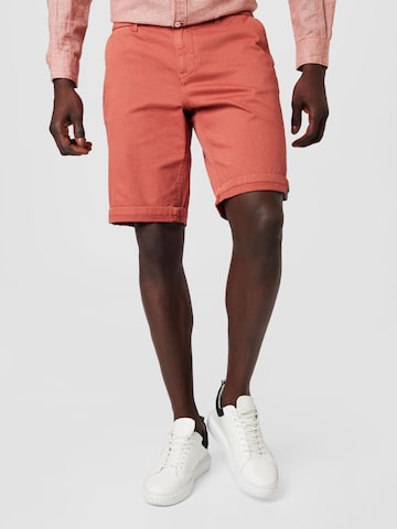 CAMP DAVID Regular Chino Pants in Red: front