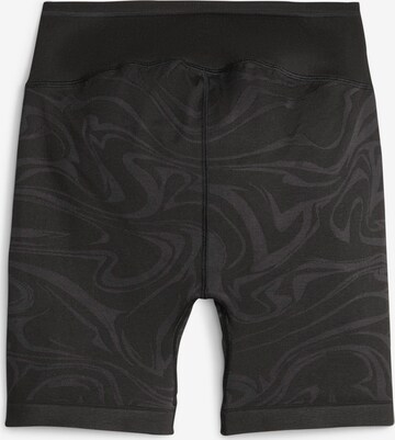 PUMA Skinny Sportshorts in Schwarz