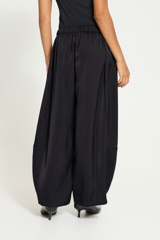 ICHI - Pierna ancha Pantalón 'IHHARTLEY' en negro