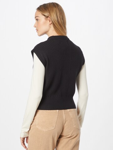 Calvin Klein Jeans Sweater in Black