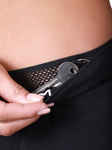 Tapered Pantaloni sportivi 'Kansei' di MOROTAI in nero