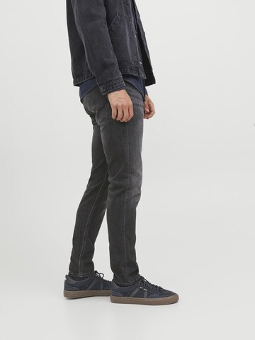JACK & JONES Tapered Farkut 'Mike' värissä musta