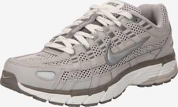 Nike Sportswear Низкие кроссовки 'P-6000' в Серый: спереди