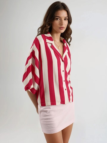 Busem Blouse in Rood: voorkant