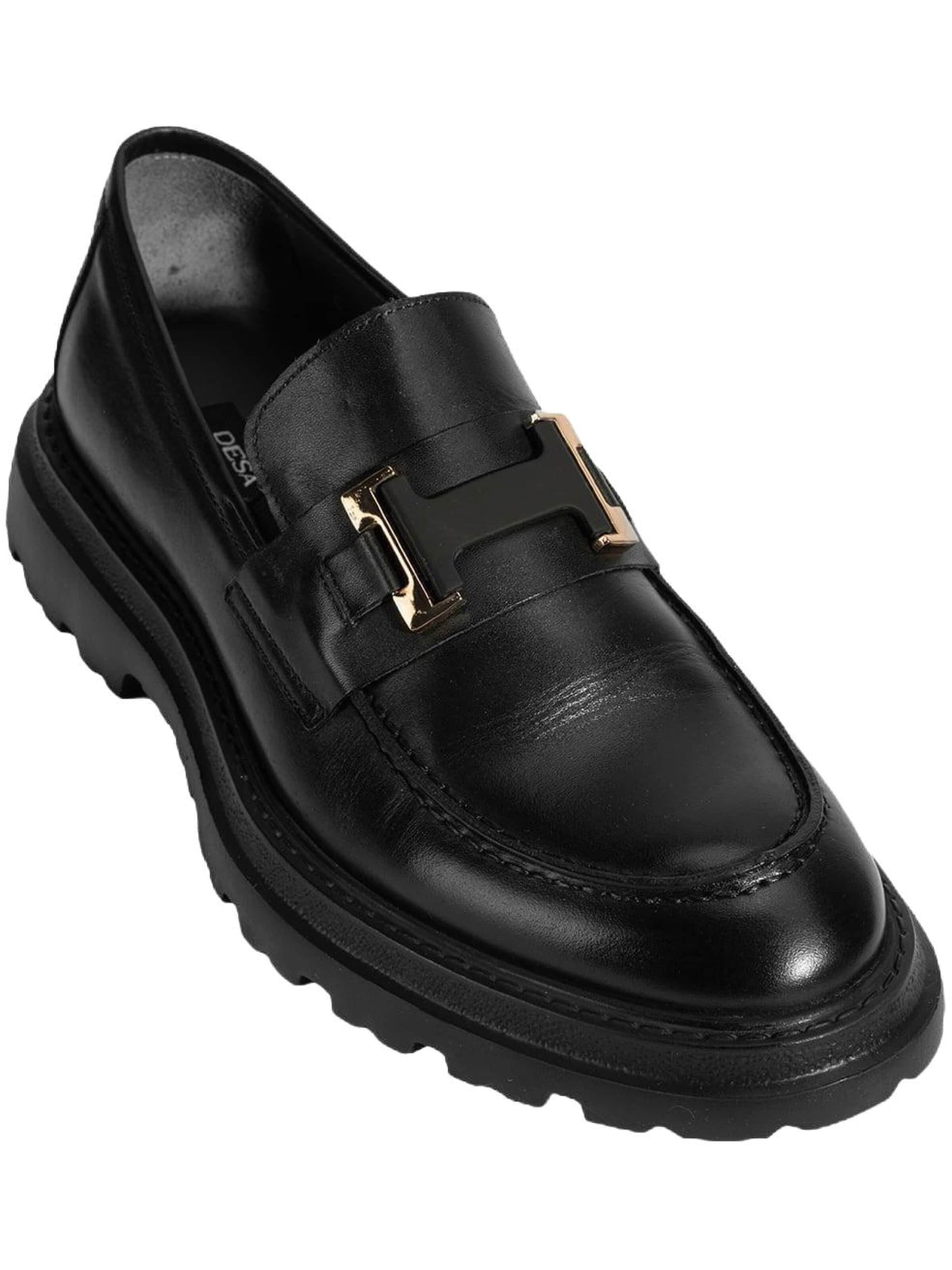 Desa Classic Flats 'Slip-Ons' in Black
