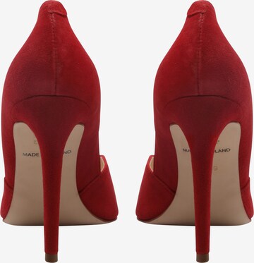 faina Pumps in Red