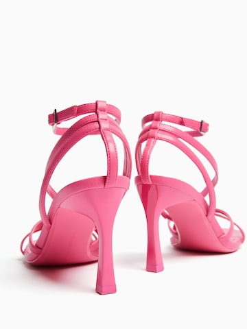 Bershka Sandały z rzemykami w kolorze różowy