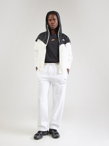 Regular Pantalon 'CLUB' Nike Sportswear en blanc