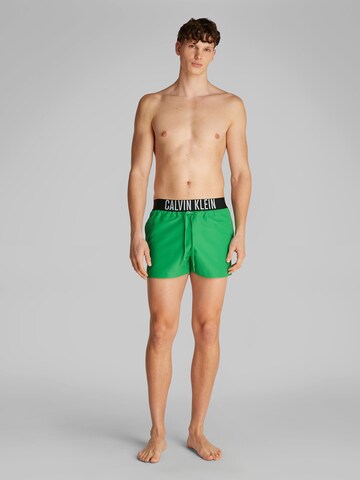 Calvin Klein Swimwear Rövid fürdőnadrágok - zöld