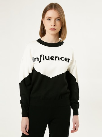 Influencer Pulover | črna barva: sprednja stran