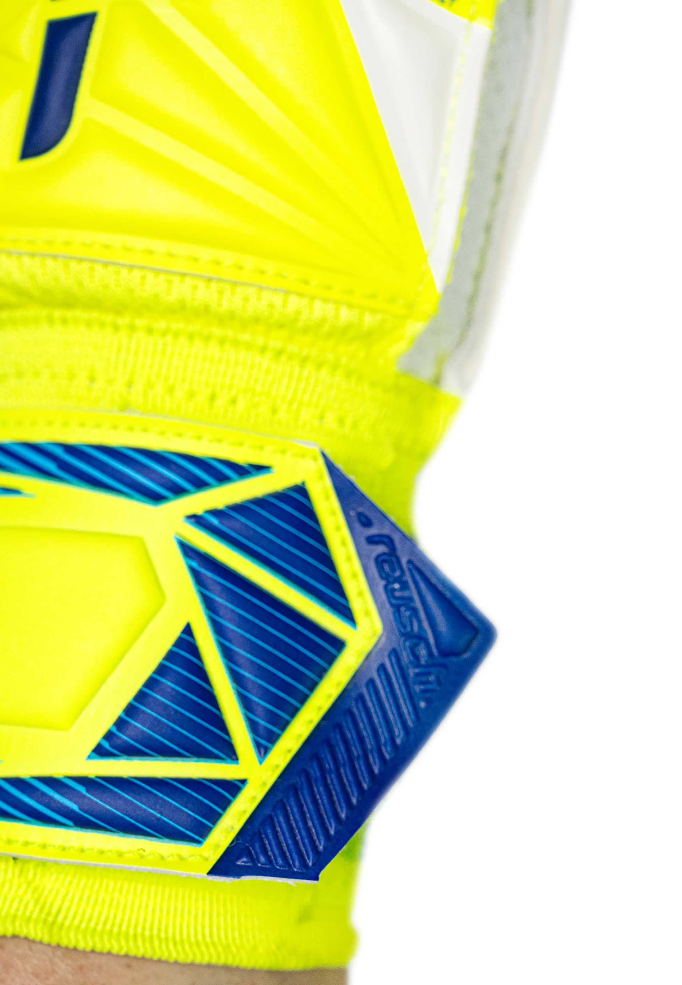 REUSCH Torwarthandschuhe 'Attrakt Advance Junior' in Gelb
