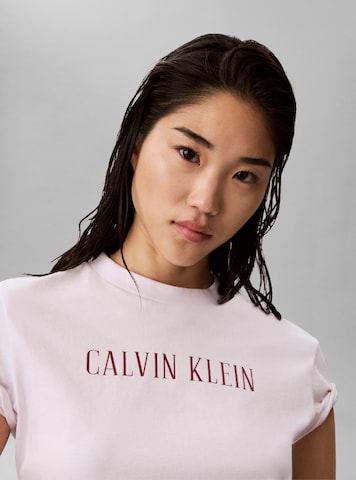 Calvin Klein Jeans Póló 'CLASSIC VARSITY' - rózsaszín