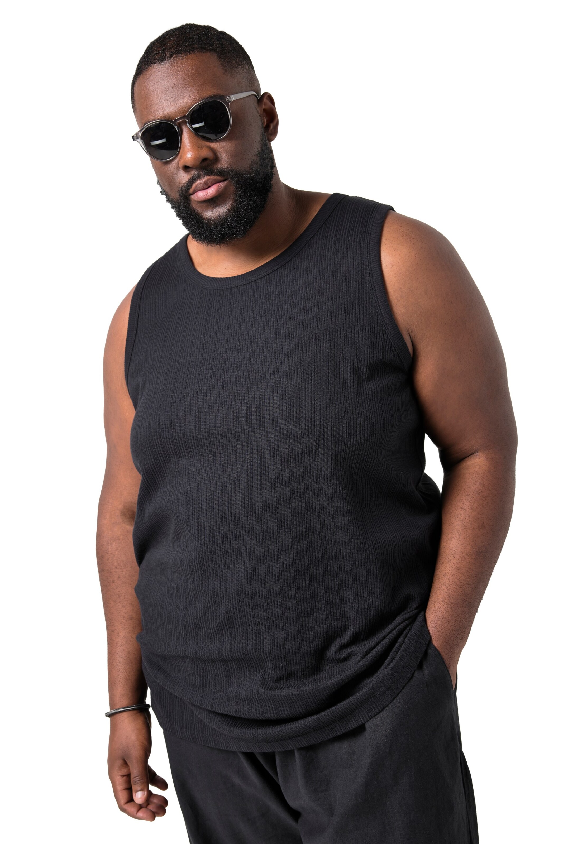 STHUGE Shirt in Black: front