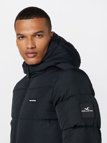 HOLLISTER Winter Jacket in Black