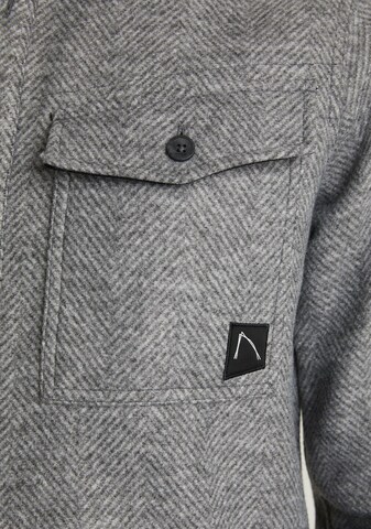 CHASIN' Tussenjas ' Stryke Herringbone ' in Grijs