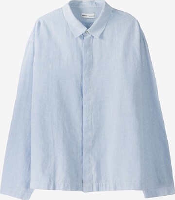 Bershka Button Up Shirt in Blue: front
