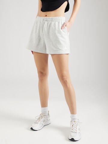 new balance Regular Shorts in Grau: predná strana