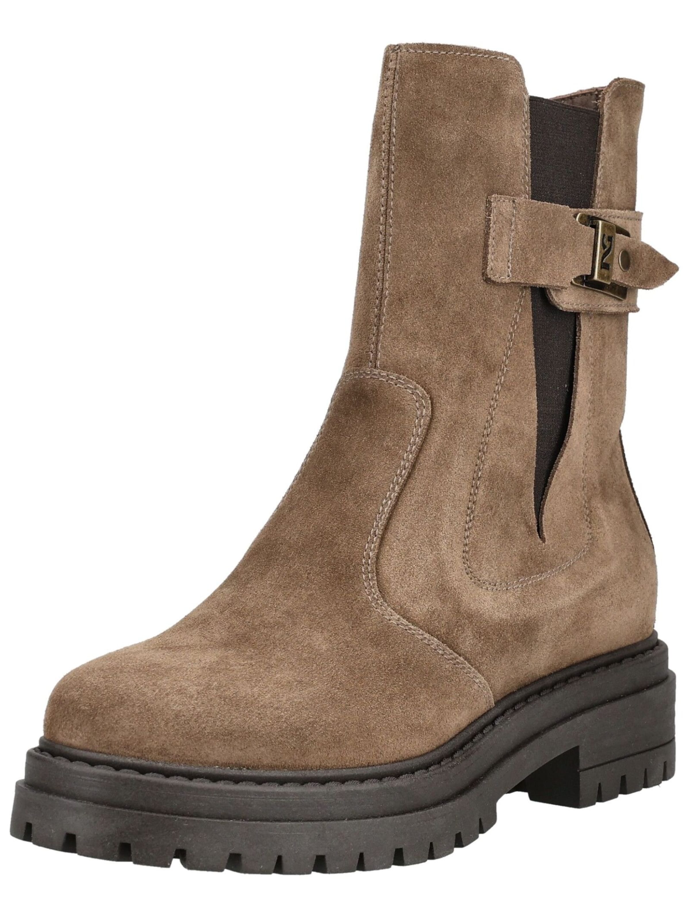 Nero Giardini Ankle Boots in Brown