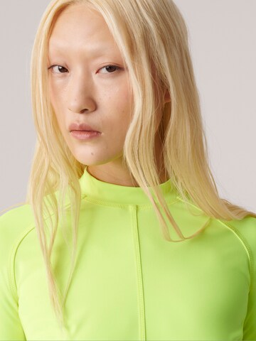 ADIDAS BY STELLA MCCARTNEY - Camisa funcionais 'True Purpose' em amarelo