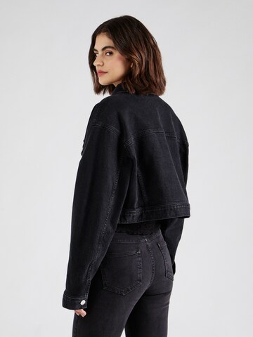 Daahls by Emma Roberts exclusively for ABOUT YOU Демисезонная куртка 'Hanna' в Черный