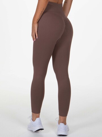 Divina Slimfit Sporthose in Braun