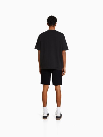 Bershka Regular Shorts in Schwarz