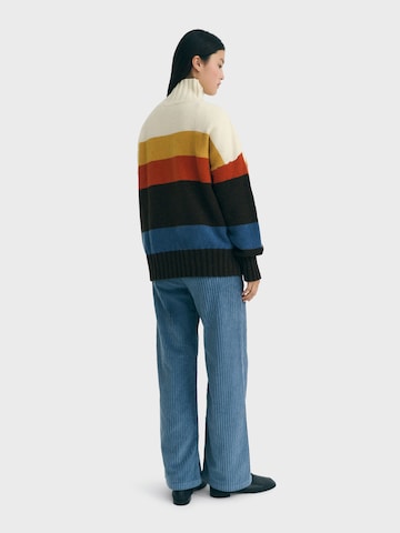 Thinking MU Pulóver 'Imogen' - piros