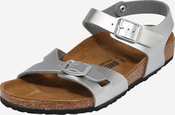 BIRKENSTOCK Босоножки 'Rio' в Серебристый: спереди