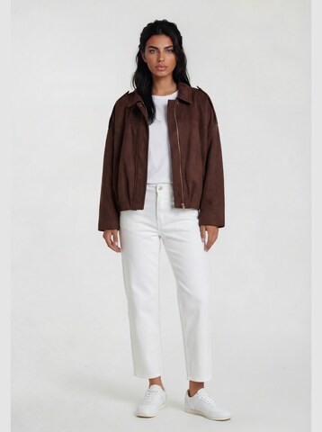 trueprodigy Tussenjas ' Naeko ' in Bruin