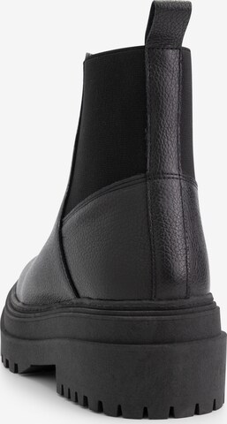 Mysa Chelsea Boots in Schwarz