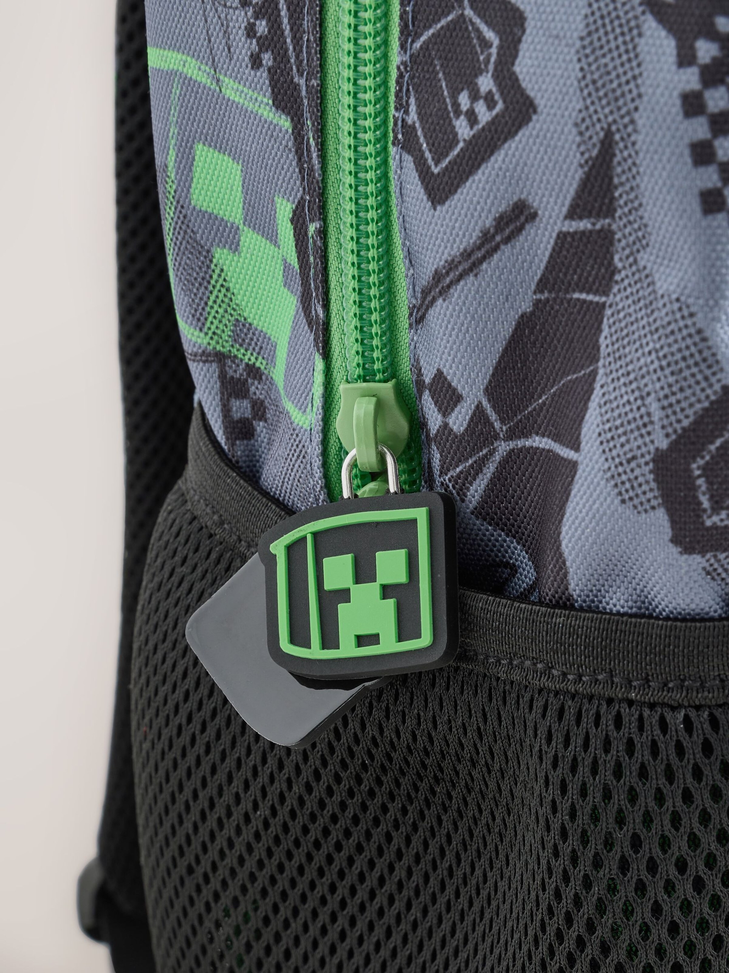 Next Rucsac 'Minecraft' pe Gri Bazalt, Verde Deschis | ABOUT YOU