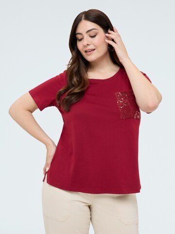 Fiorella Rubino - Camiseta en rojo