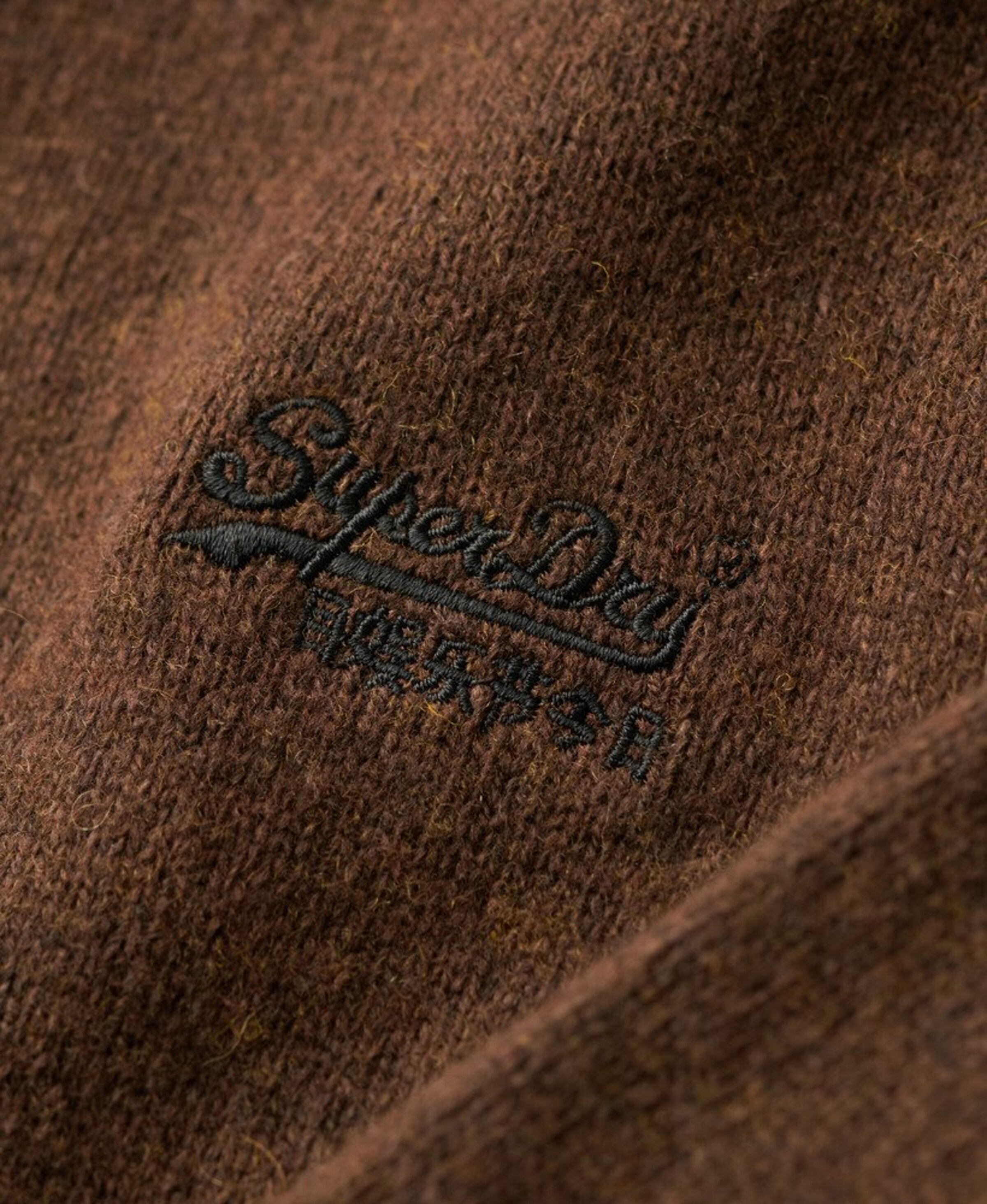 Superdry Trui 'Essential' in Bruin
